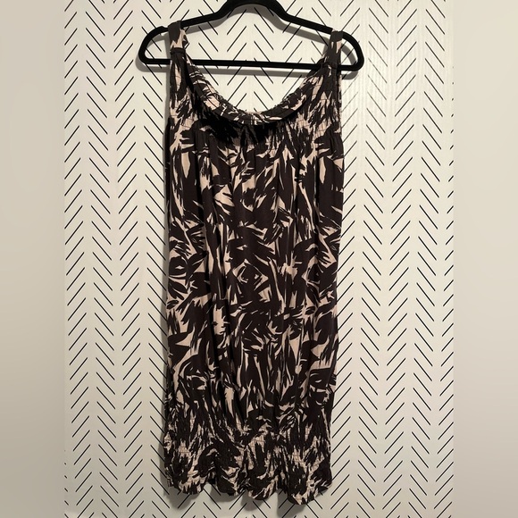 Diane Von Furstenberg Black and Cream Silk Dress - Picture 4 of 11